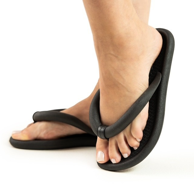 CHINELO NUVEM FLIP FLOP, CONFORTAVEL, ELEGANTE , CASUAL, DIA A DIA, LANÇAMENTO, DESPONJADO,VARIAS CORES