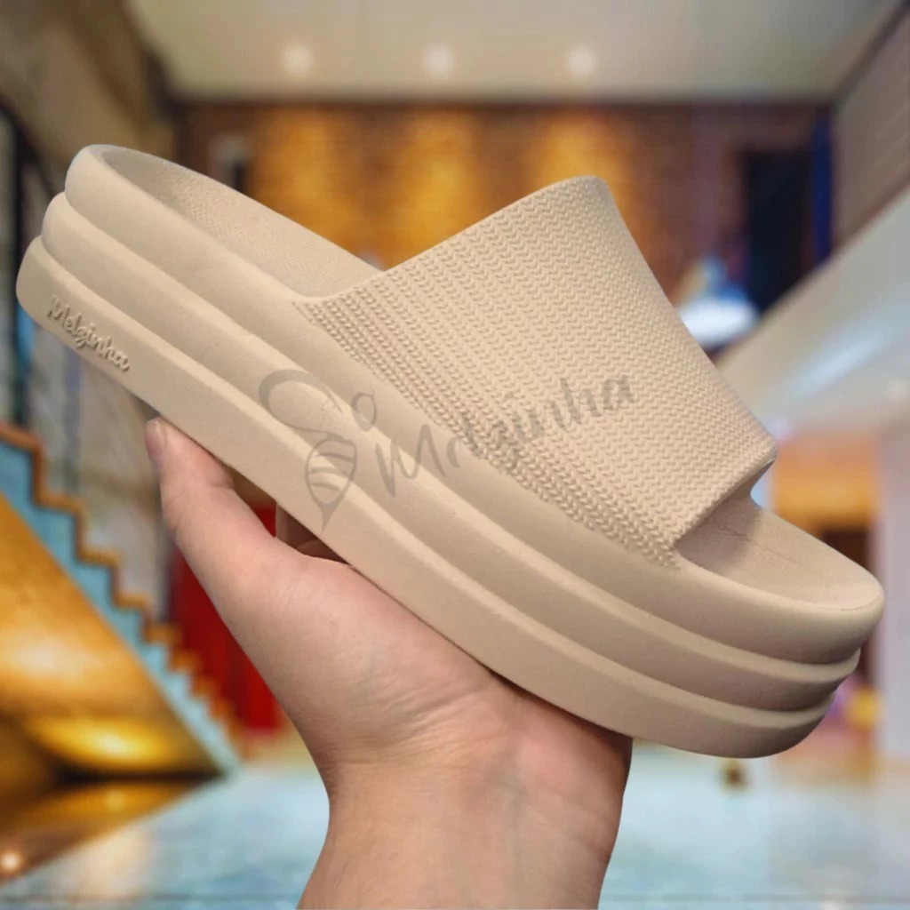 Chinelo Nuvem Plataforma Feminino Estilo e Conforto Diário